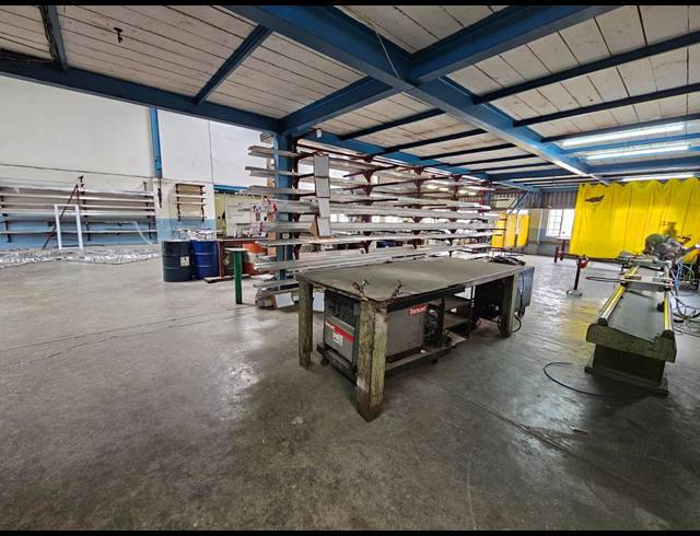 2,899M² FACTORY TO LET IN KYA SANDS